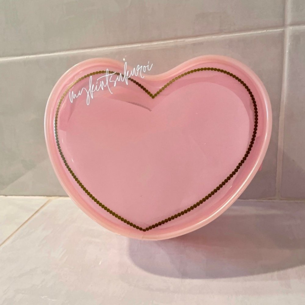 🎉HP! ✨3/$30 💞 Too Faced Born This Way Heart Makeup Bag - Picture 8 of 9